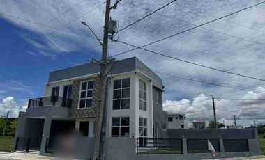 West Wing Residences - House and Lot 3BR fully furnished for sale clean title in Sta. Rosa, Laguna