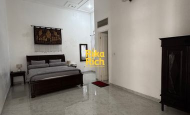 Rumah Megah Full Furnished dalam Njeron Benteng Kraton Yogyakarta tanahnya halaman luas