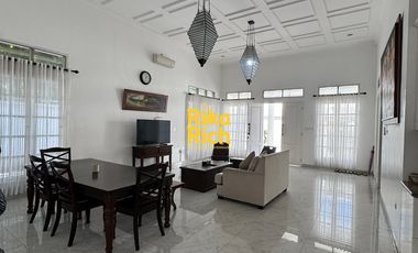 Rumah Megah Full Furnished dalam Njeron Benteng Kraton Yogyakarta tanahnya halaman luas