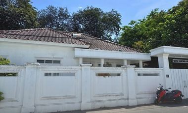 Rumah Megah Full Furnished dalam Njeron Benteng Kraton Yogyakarta tanahnya halaman luas