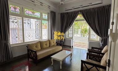 RUMAH MEWAH SATU LANTAI FULL FURNISHED STRATEGIS DI TENGAH KOTA JOGJA