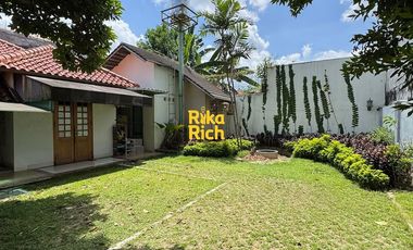 RUMAH MEWAH SATU LANTAI FULL FURNISHED STRATEGIS DI TENGAH KOTA JOGJA