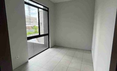 Rumah diatas bukit view lembah kota Baru Parahyangan