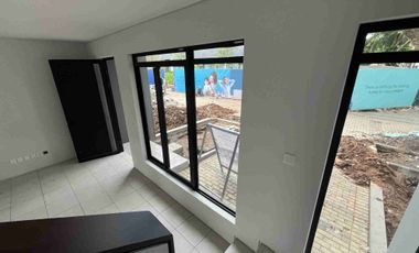 Rumah diatas bukit view lembah kota Baru Parahyangan