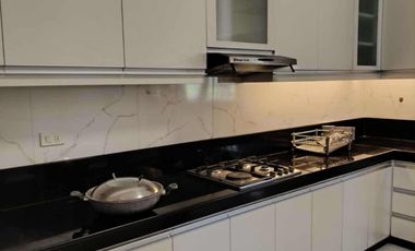 Modern Chic 4 Bedroom House