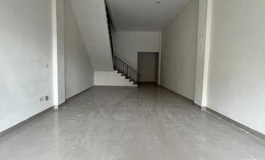 Disewakan ruko gandeng golf island pik jarang ada sudah jebol