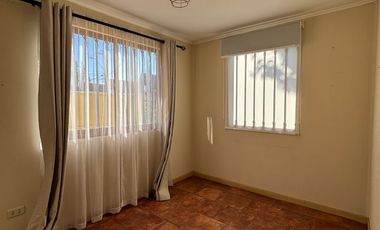 Se Arrienda Casa Full Equipada de 4 dormitorios 3 baños con A/C Terraza techada, Villa Alonso de Ercilla, camino a Las Mariposas, Chillán