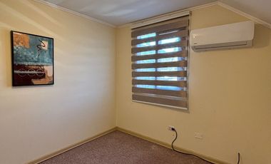 Se Arrienda Casa Full Equipada de 4 dormitorios 3 baños con A/C Terraza techada, Villa Alonso de Ercilla, camino a Las Mariposas, Chillán