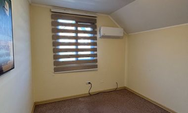 Se Arrienda Casa Full Equipada de 4 dormitorios 3 baños con A/C Terraza techada, Villa Alonso de Ercilla, camino a Las Mariposas, Chillán