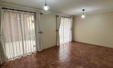 Se Arrienda Casa Full Equipada de 4 dormitorios 3 baños con A/C Terraza techada, Villa Alonso de Ercilla, camino a Las Mariposas, Chillán