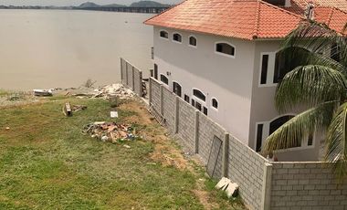 Terreno frente al rio en Samborondón