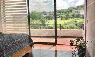 SE VENDE CASA EN CAMPO DE GOLF AMANALI