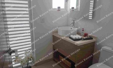 SE VENDE CASA EN CAMPO DE GOLF AMANALI