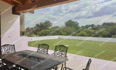 SE VENDE CASA EN CAMPO DE GOLF AMANALI