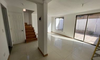 VENDO CASA 4D Y 2B BARRIO LAS CASAS DEL SENDERO QUILICURA