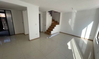 VENDO CASA 4D Y 2B BARRIO LAS CASAS DEL SENDERO QUILICURA