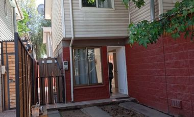 CASA EN PASAJE CONDOMINIO CERRADO