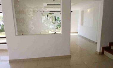 Se renta amplia casa de 4 recamaras