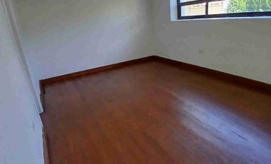 Se renta amplia casa de 4 recamaras