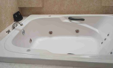 Se renta amplia casa de 4 recamaras