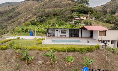 Se vende amplio terreno con dos casas en Landangui-Malacatos