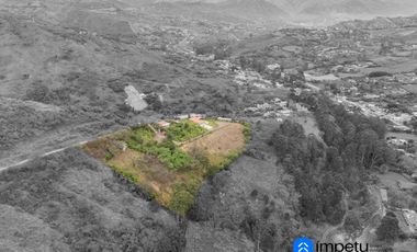 Se vende amplio terreno con dos casas en Landangui-Malacatos