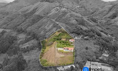 Se vende amplio terreno con dos casas en Landangui-Malacatos