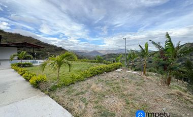 Se vende amplio terreno con dos casas en Landangui-Malacatos