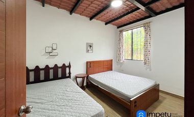 Se vende amplio terreno con dos casas en Landangui-Malacatos