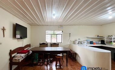 Se vende amplio terreno con dos casas en Landangui-Malacatos