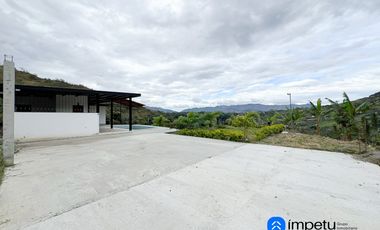 Se vende amplio terreno con dos casas en Landangui-Malacatos