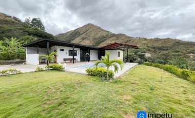 Se vende amplio terreno con dos casas en Landangui-Malacatos