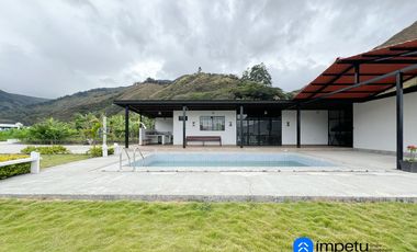 Se vende amplio terreno con dos casas en Landangui-Malacatos