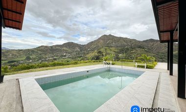 Se vende amplio terreno con dos casas en Landangui-Malacatos