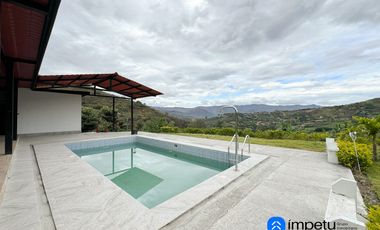 Se vende amplio terreno con dos casas en Landangui-Malacatos