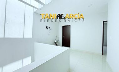 Vendo Bonita y cómoda Casa con recámara en planta baja en Fortín, Fraccionamiento Privado.