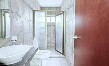 Vendo Bonita y cómoda Casa con recámara en planta baja en Fortín, Fraccionamiento Privado.