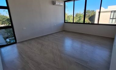 CASA EN VENTA EN NORTEMERIDA FRACCIONAMIENTO.  BUEN PRECIO. EXCELENTE UBICACIÓN