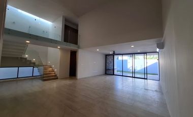 CASA EN VENTA EN NORTEMERIDA FRACCIONAMIENTO.  BUEN PRECIO. EXCELENTE UBICACIÓN
