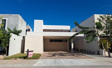 CASA EN VENTA EN NORTEMERIDA FRACCIONAMIENTO.  BUEN PRECIO. EXCELENTE UBICACIÓN