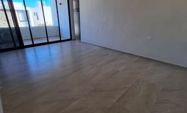 CASA EN VENTA EN NORTEMERIDA FRACCIONAMIENTO.  BUEN PRECIO. EXCELENTE UBICACIÓN