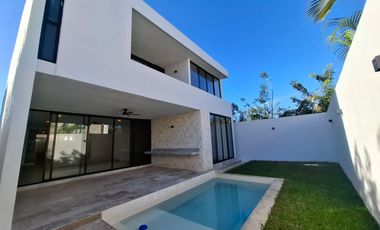 CASA EN VENTA EN NORTEMERIDA FRACCIONAMIENTO.  BUEN PRECIO. EXCELENTE UBICACIÓN
