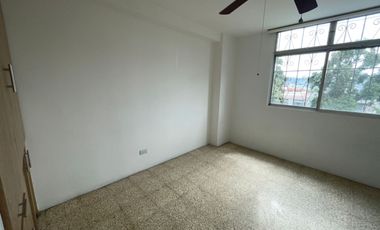 Se alquila departamento de 4 Habitaciones, Edificio Silco, Ceibos.(AR)