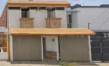 VENTA DE CASA EN GUADALAJARA COL JARDINES DE LA CRUZ