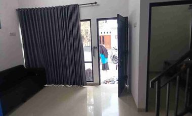 Rumah cantik mininalis furnish dlm komplek imogiri barat