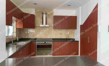 Rento casa en fraccionamiento privado cerca de la Ibero León Guanajuato