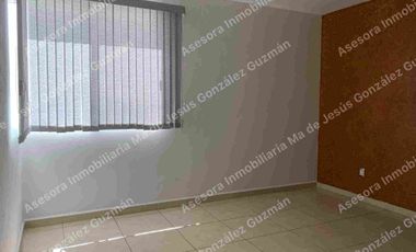 Rento casa en fraccionamiento privado cerca de la Ibero León Guanajuato