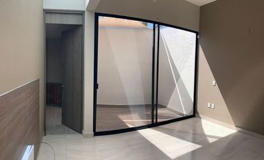 CASA EN RENTA DE UNA PLANTA EL MAYORAZGO LEON GTO ZONA SUR.