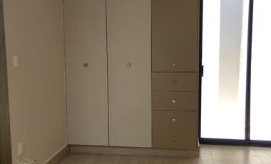 CASA EN RENTA DE UNA PLANTA EL MAYORAZGO LEON GTO ZONA SUR.