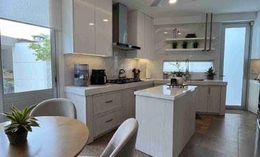 CASA DE VENTA EN EL KM 9 DE LA VÍA SAMBORONDÓN